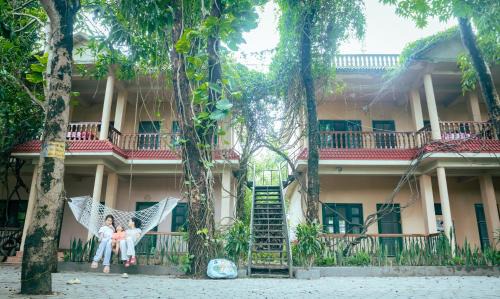 Sauraha House | Wild Horizons Guest House