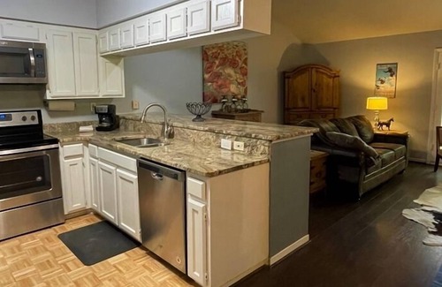 Ruidoso Downs House | Wild Horse Condo - Two Bedroom Condo