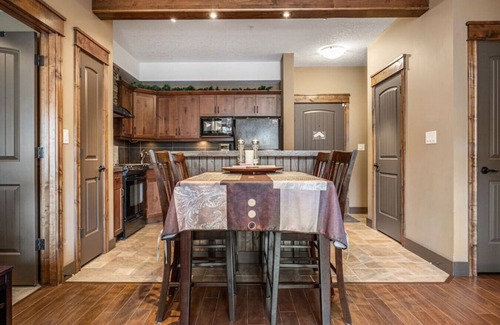 East Kootenay Apartment | Wild Horses | Pool | Hot Tub | Hot Springs