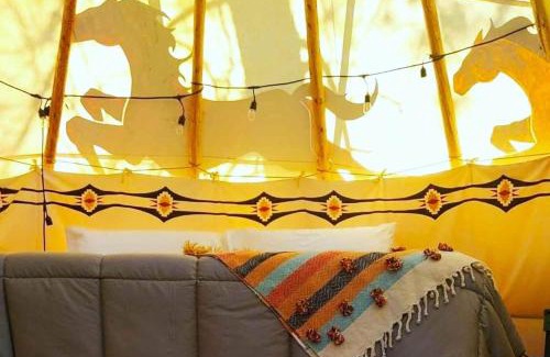 Cave Junction Other | Wild Horses Luxury Tipi - Adjustable King Bed
