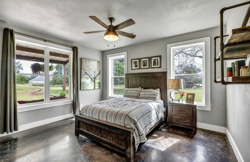 San Marcos Other | Wild Oak Grove Farm