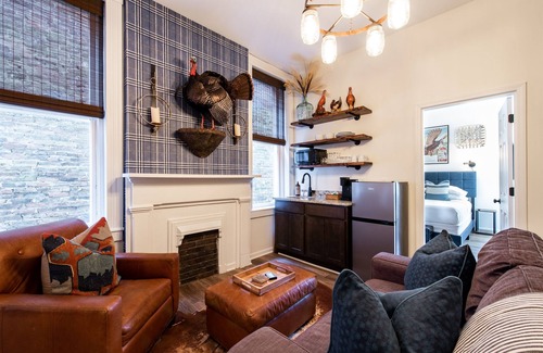 Versailles Hotel | Wild Turkey Suite, The Woodford Hotel