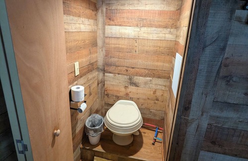 Leivasy Apartment | Wild & Wonderful WV cabin at Hominy Falls - 5 acres of wilderness on creek n