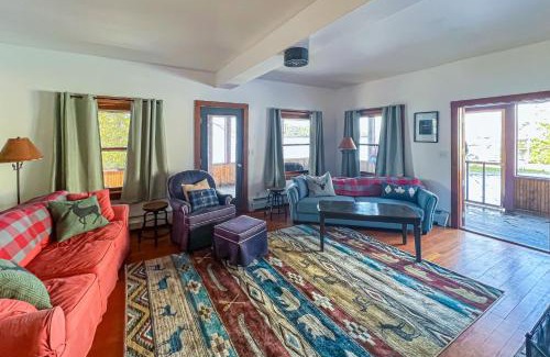 Bomoseen House | Wildberry Cottage