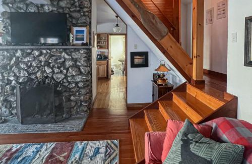 Bomoseen House | Wildberry Cottage