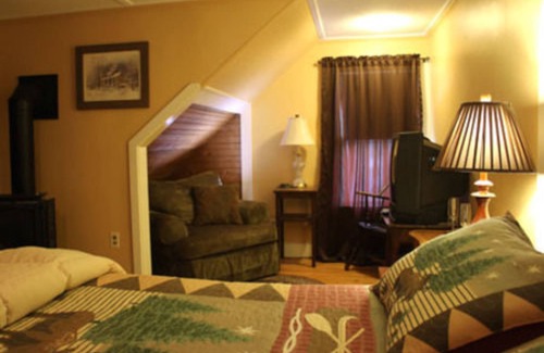 Jackson Hotel | Wildcat Inn & Tavern