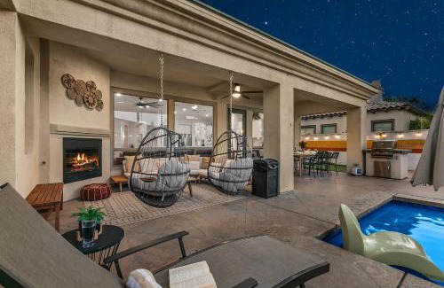 Rancho Santana House | Wilder Out West: Luxury Pickleball, Mini Golf, & Game Room!