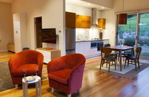 Broughton Vale Cottage | Wilderberry - Romantic Accommodation near Berry