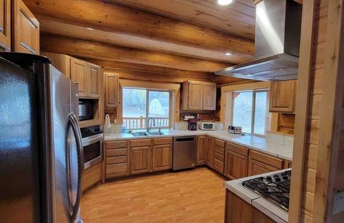 Somerset Cabin | Wilderness Cabin In Colorado Mountains