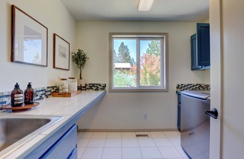 Boise House | Wilderness Ranch Retreat w/ 2 Private Hot Tubs and Views!