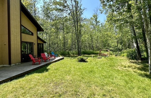 La Pointe Cabin | Wilderness Retreat - Secluded cottage tucked away in the Woods!