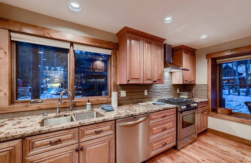 Blue River House | Wilderness Woods Retreat: Private Hot Tub, Close to Town!