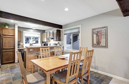 Mammoth Lakes House | Wildflower 19- Nice, Spacious, Centrally Located