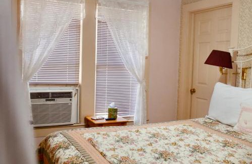 Mountain View Bed & Breakfast | Wildflower Bed and Breakfast