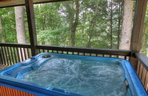 Pittman Center Cabin | Wildflower Haven: Beautiful Secluded Cabin in Gatlinburg, Just Minutes from Downtown Gatlinburg.