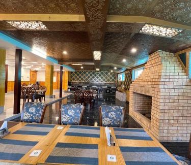 Pahalgam Hotel | Wildflower Villa