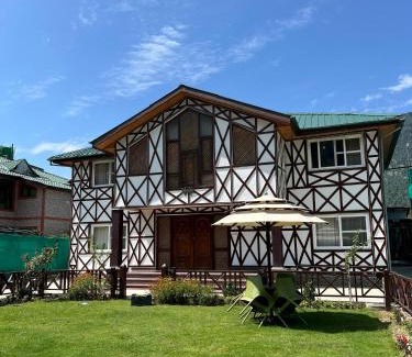 Pahalgam Hotel | Wildflower Villa