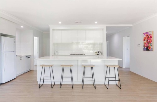 Yallingup Siding House | Wildgreen Villa Lakeside Hideaway in Winery Estate