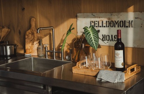 West Tawakoni Cabin | Wilding Hotels