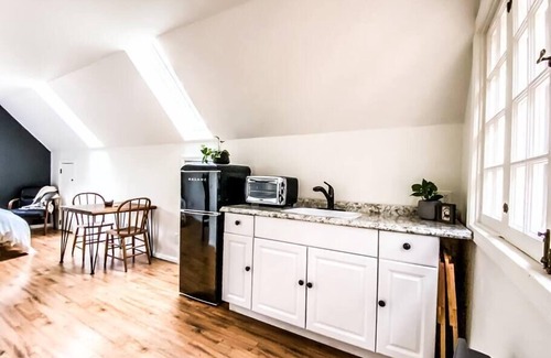 Idyllwild Apartment | Wildland Loft: Serene Mountain Retreat w Fireplace, AC, Fire Pit, Hammock, Outdo