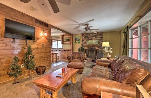 Easley House | Wildlife Lodge Columbia Retreat off I-70!