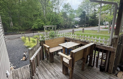 Manahawkin House | Wildlife preserve 2-bedroom bungalow only minutes from LBI