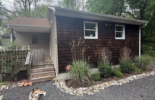 Manahawkin House | Wildlife preserve 2-bedroom bungalow only minutes from LBI