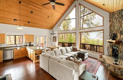 Rancho Vista Hills House | Wildlife Views~Hot Tub~Fire Pit & Games
