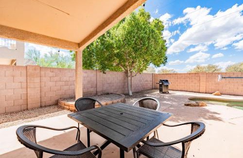 Parkwood Ranch House | Wildrose Retreat Adventure Golf Pool BBQ