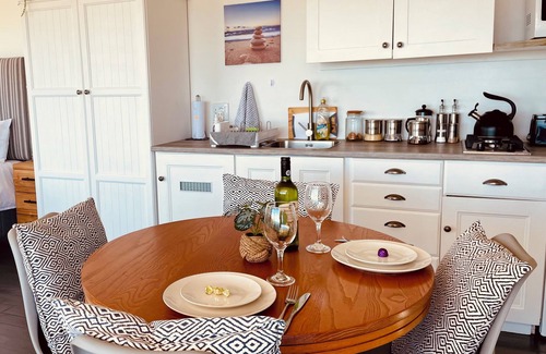 Plettenberg Bay Cabin | Wildside Cabin with Ocean View & Private Hikes