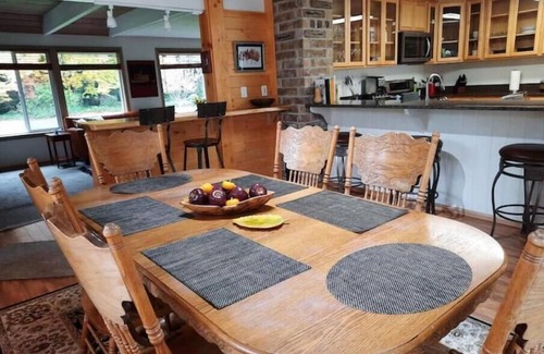 Sequim House | Wildwood. 8 acre private retreat close to town.