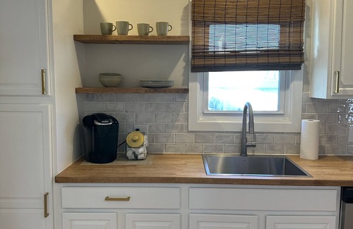 Wildwood House | Wildwood Coastal Cottage [walking distance to restaurants]