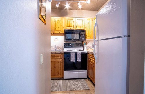 Sun Valley Condo | Wildwood Cottage at Villager + SV Resort Amenities