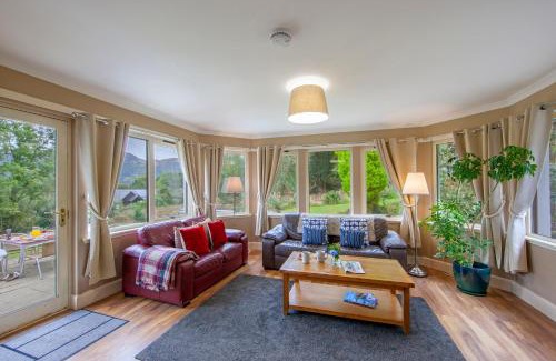 West Laroch House | Wildwood Cottage with Hot Tub