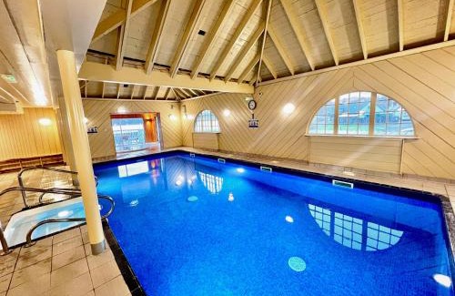West Laroch House | Wildwood Cottage with Hot Tub