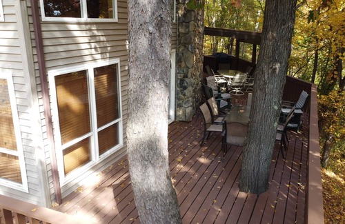 Huntingdon House | Wildwood Lodge -5 min. to Raystown Lake & Allegrippis Trails