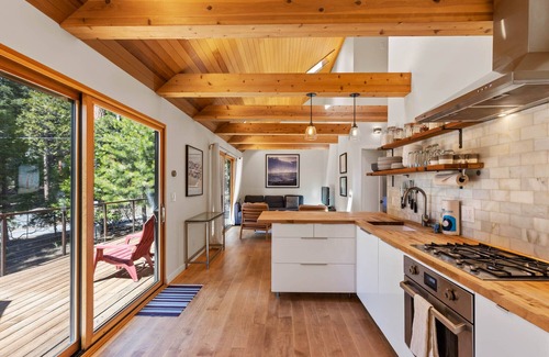 Tahoe Vista House | Wildwood - Modern 2 BR Private Hot tub. Walk to Regional Park and Trails