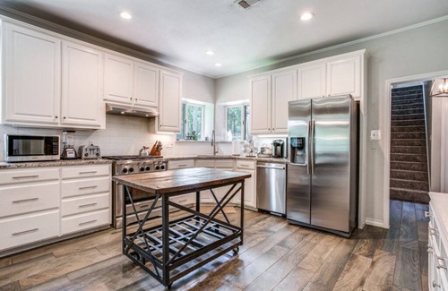 Whitesboro House | Wildwood Ranch- POOL and PRIVACY on 160 acres