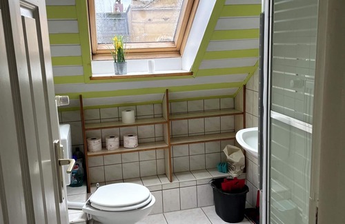 Neumuenster House | Wilhelmstraße 19 W4 - 2 bedrooms with parking space