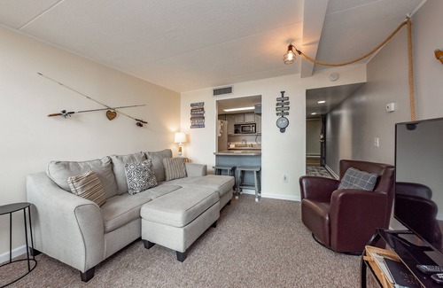 Thayerville Condo | Will O' The Wisp 506G: Spacious Lakefront 2 Bedroom Condo with Free WIFI!