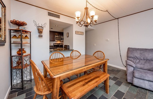 Thayerville Condo | Will O' The Wisp 510G: Newly Renovated Lakefront 2 Bedroom Condo, Brand New Walk
