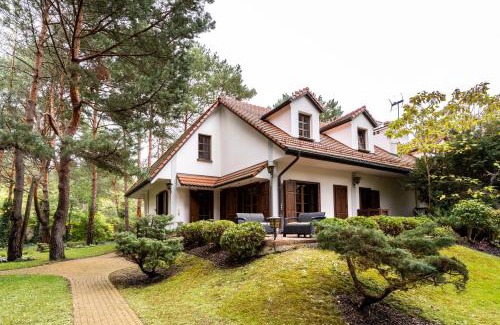 Konstancin-Jeziorna Villa | Willa Las&Luksus Jacuzzi, Sauna i Relaks pod Warszawą