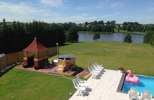 Punsk Villa | Willa Puńsk z basenem nad jeziorem
