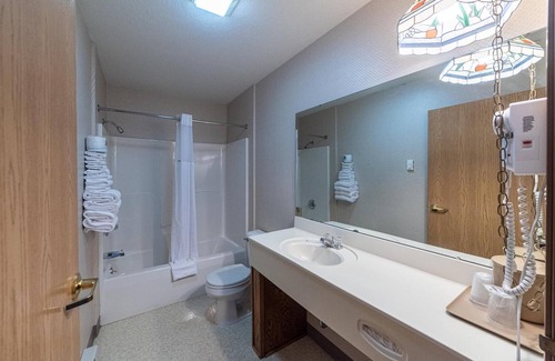Brimley Hotel | Willabees Motel