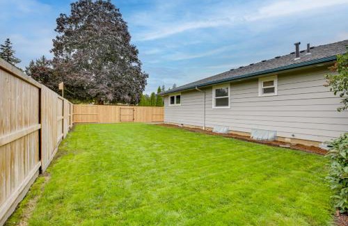 Albany House | Willamette Valley Family Home with Fenced Yard
