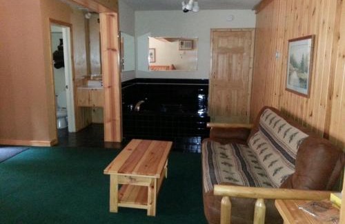 Duluth Hotel | Willard Munger Inn