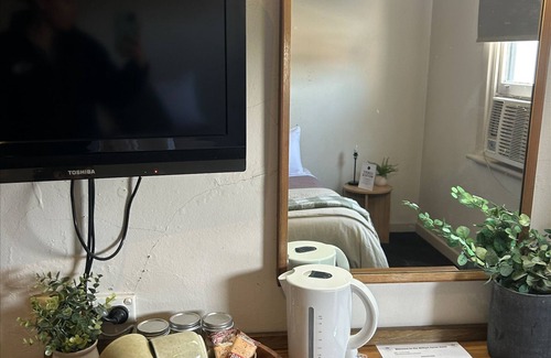 Wagga Wagga Hotel | William Farrer Hotel