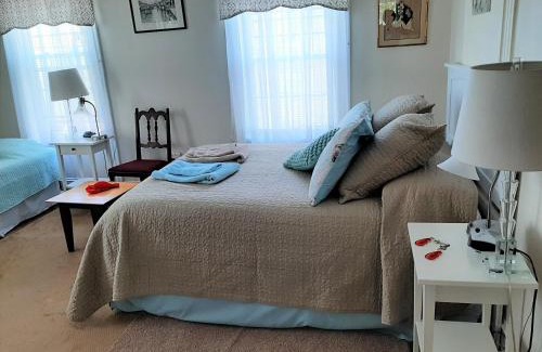 Yachting Village House | William Gyles Guesthouse
