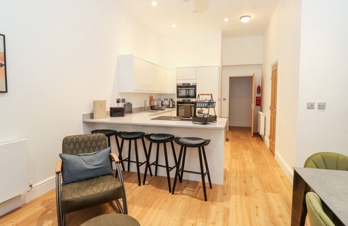 Newland Near Ulverston Cottage | WILLIAM TOWER SUITE STONE CROSS MANSION, family friendly in Ulverston