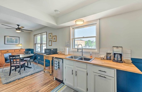 Williams Bay Apartment | Williams Bay Getaway w/Geneva Lake Views!